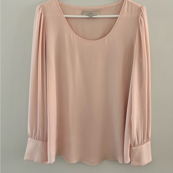 Pale pink long sleeve blouse with pearl buttons - Picture 1 of 2